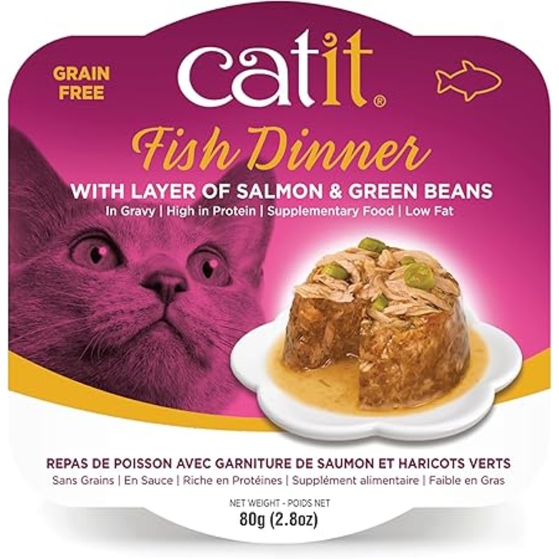 Catit fish dinner with layer of salmon and green beans